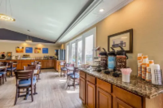 Comfort Inn Hotels in Independence