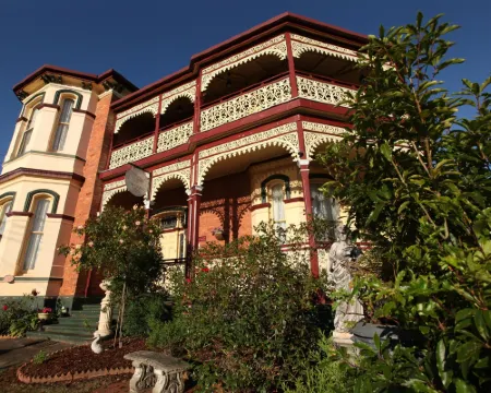 The Grand on Macfie Hotels in Devonport