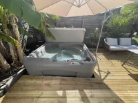 River Guest House with Jacuzzi Fire and Boat Hire Hotels in Egham