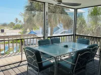 Sun Kiss Villas - Beachside Duplex, Private Pool and Steps to Beach