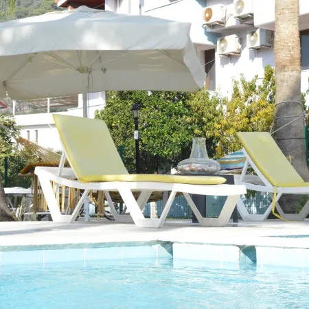 Erasmus Apart Hotel