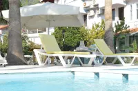 Erasmus Apart Hotel - Kolam Renang