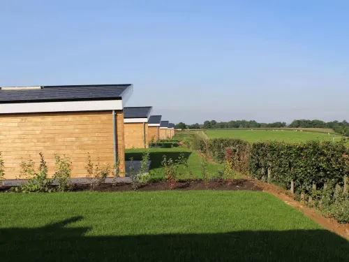 Cozy Garden Home w Fireplace فنادق في Bemelen