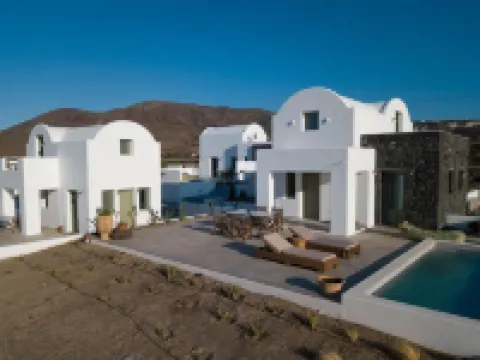 Oia Kissiri - Private Pool Villas Hotels in Finikia