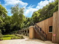 Luxurious villa with heated pool Hotel a Gesves