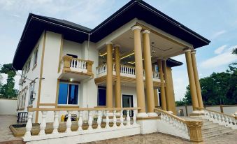 Nanani Luxury Villa - Kumasi