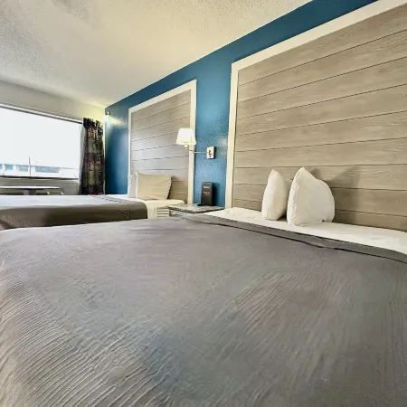 Ozark Inn & Suites