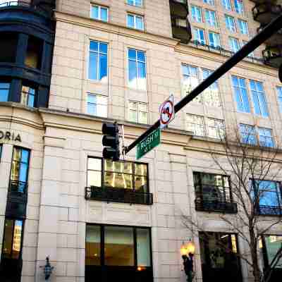 Waldorf Astoria Chicago Hotel Exterior