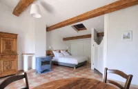 Domaine de Fraisse Hotels in Aude
