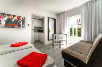 Wczasowa 8 Apartments Các khách sạn ở Sarbinowo