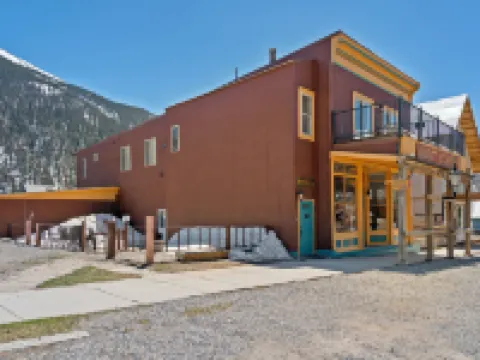The Bent Elbow Hotels in Silverton