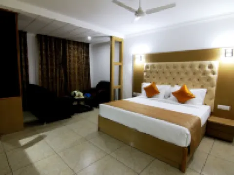 Hotel Trinetar Gardens Hotels in Samba