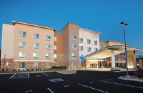 Fairfield Inn & Suites Dayton North Hotels in Butler Township