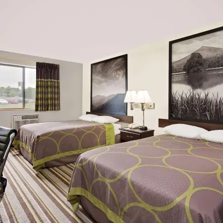 Super 8 by Wyndham Waynesboro