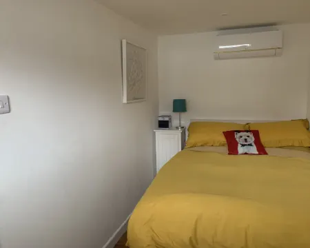 Lodge , Air Con , Free Parking , Mini Bar Hotels in Hove