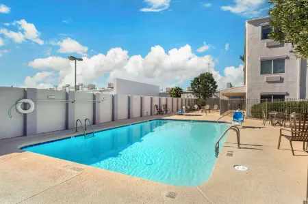 Comfort Suites at Tucson Mall Отели в г. Флауинг Уэлс