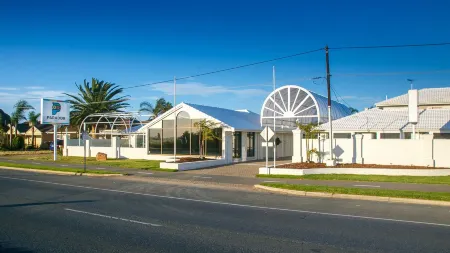 Best Western Adelaide Airport Отели в г. Seaton