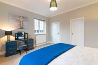 Modern Living 2 Bedroom Apartment South Wilmslow Hotels near The Unitarian Meeting House