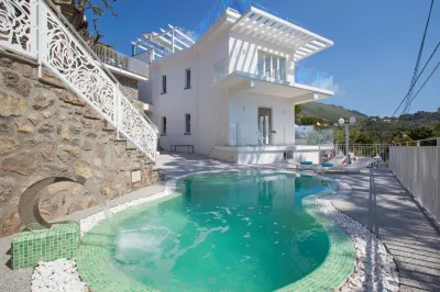 Amore Rentals - Villa Iside