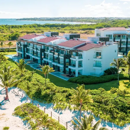 Mareazul Beach Front Condos at Playa del Carmen