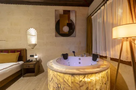 Uzay Cave Suite Hotel Отели в г. Dereler Mahallesi