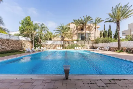 Herzliya Seaside Charming Home by Sea N' Rent Отели в г. Герцлия