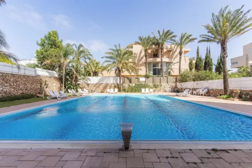 Modern Gem with Stunning Balcony by Sea N Rent - 4-Star