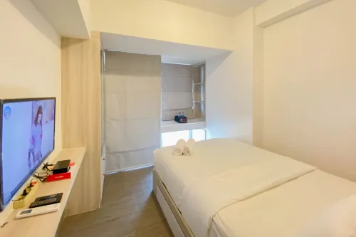 Warm and Homey Studio Tokyo Riverside Pik 2 Apartment - 2-Star