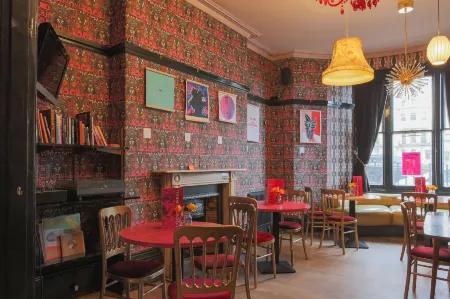 Hotel Pelirocco Отели рядом с достопримечательностью «Brighton Fishing Museum»