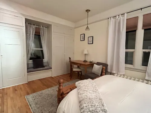 Stirling House - Bed and breakfasts