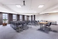 Hotel Modrzewiowy Dwór - ที่มีบาร์