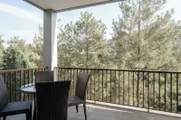 Magenta Hill View Villa 6 Bedrooms with a Private Slide Pool
