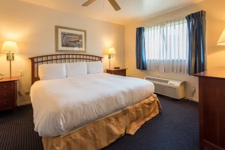 Coral Reef Inn & Condo Suites