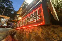 Tuk Tuk Guesthouse