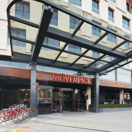 Mövenpick Hotel Istanbul Golden Horn Отели рядом с достопримечательностью «Университет Bilgi»