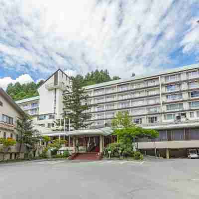 蓼科グランドホテル滝の湯 Hotel Exterior