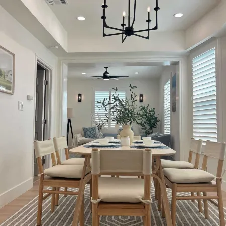 Cozy Retreat Near Downtown Perfect for Families