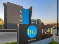 Tru by Hilton Omaha I-80 at 72nd Street Hotels near Fun Plex