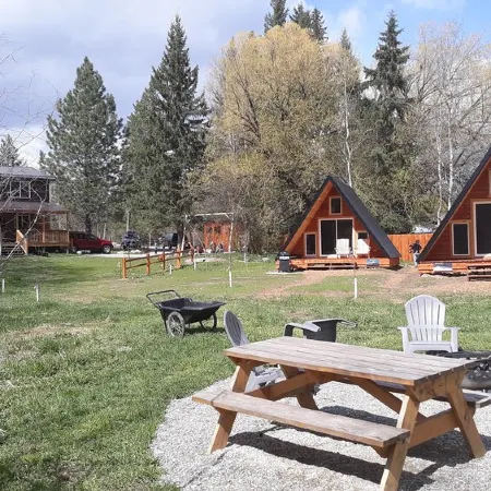Glacier Nat'l Park A-frame w/ hot tub- Flattop Mountain A-Frame, GNP basecamp!
