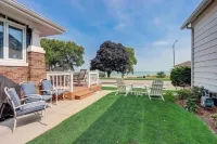 Enjoy Beachfront Living With family!