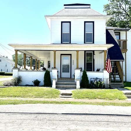 Beautiful & Comfortable One Bedroom /One Bathroom
