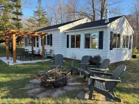Waterfront Cottage on Beautiful Goodrich Lake with Kids Vintage Bunkhouse.