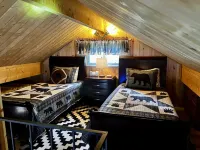 Cabin at Sportsman’s Paradise- Anglers’s Dream & Mountain Retreat.