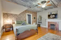 Prime Location with Fully Equipped Kitchenette - Cozy Stylish Retreat Hotels in Montgomery County