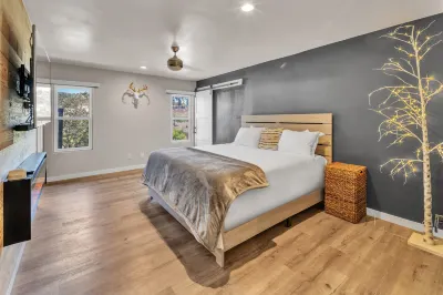 La Mesa Home with Pool, Hot Tub and Theater Các khách sạn gần Grossmont Center