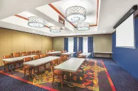 La Quinta Inn & Suites by Wyndham Oklahoma City - Moore Các khách sạn ở Moore