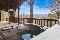 Mountain Views and Hot Tub - Cozy Mountain Cabin Retreat