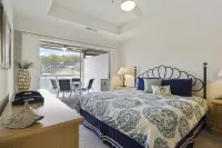 Screened Patio and Two Swimming Pools - Charming Waterfront Oasis