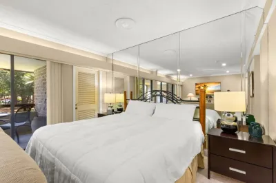 Luck of Killarney at Innisbrook Golf Resort Hotels near Pop Stansell Park