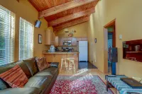 Peek of Mt Hood and Private Enclosed Yard - Charming Cozy Retreat